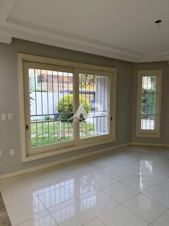 Sala de Jantar Social com Vista para o Jardim.
