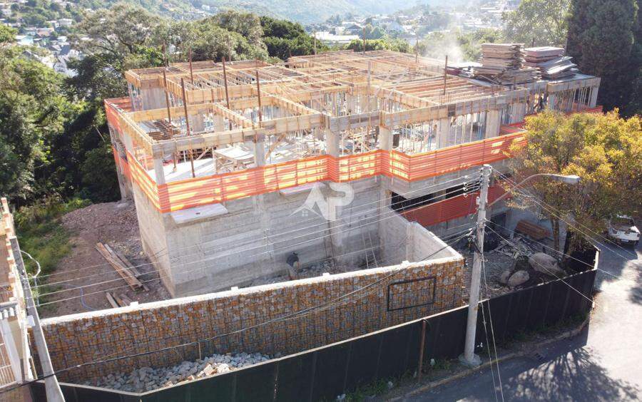 Março - 25