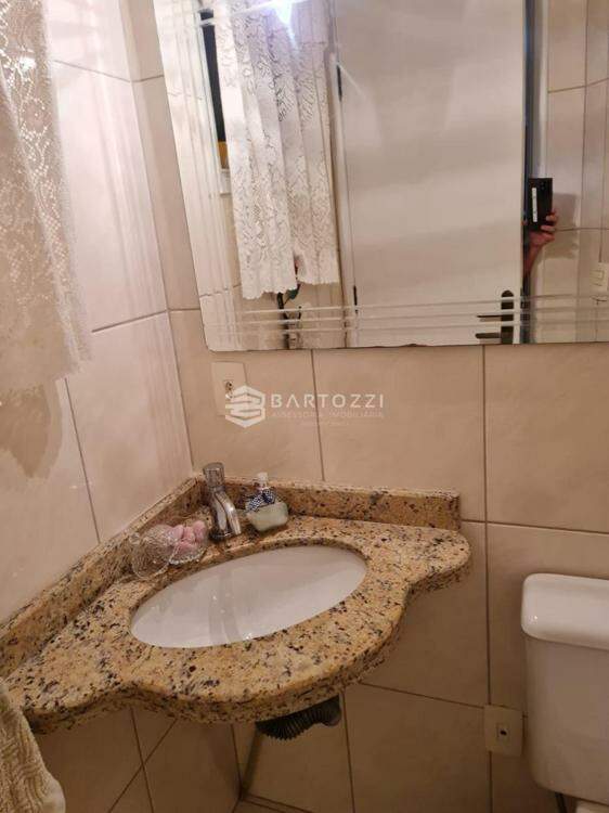 LAVABO ÁREA SUPERIOR