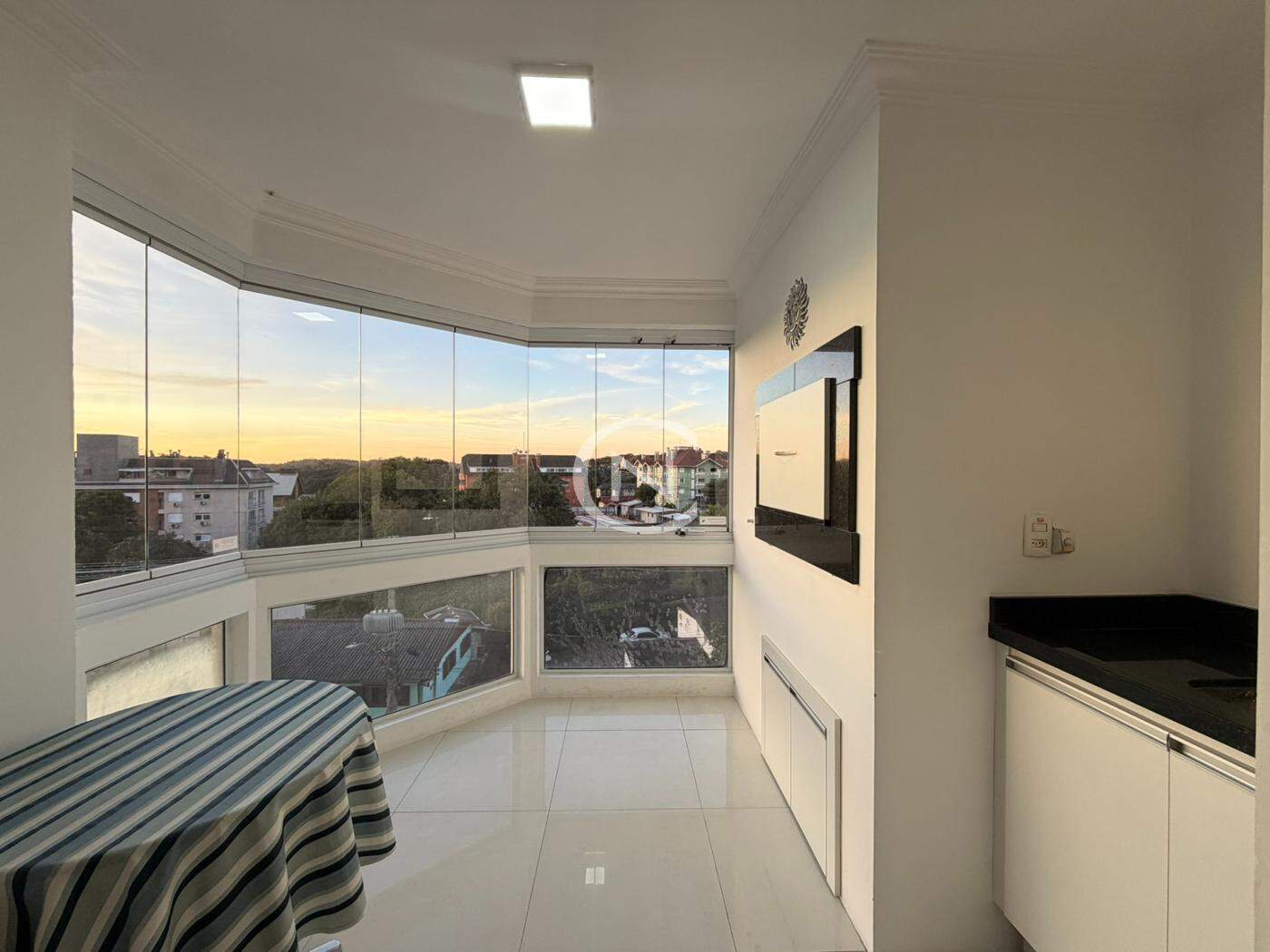 APARTAMENTO COM 152 M² NO CENTRO DE CANELA/RS | Centro | Canela