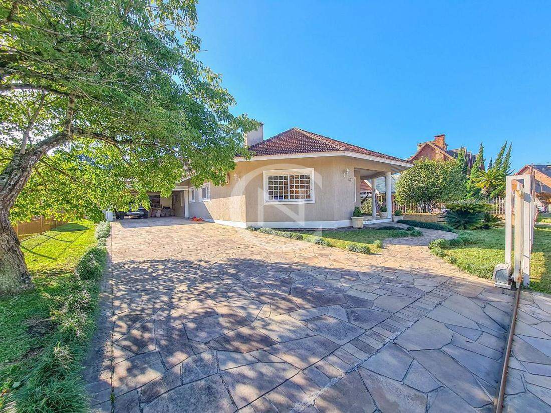 CASA COM 238 M² NO JARDIM BELA VISTA EM GRAMADO/RS | Jardim Bela Vista | Gramado