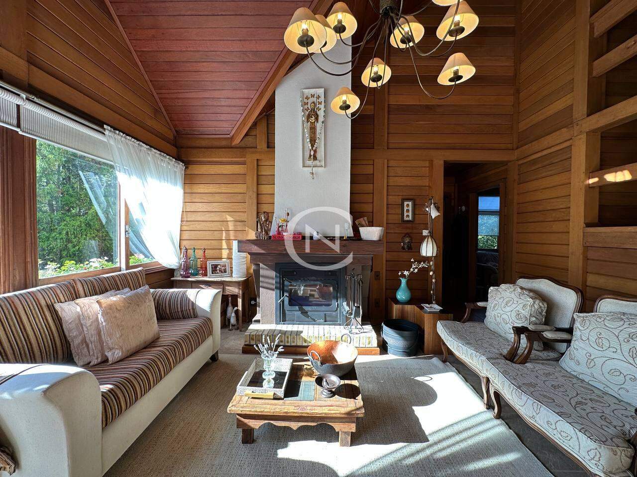 CASA SERRANA EM CONDOMÍNIO COM 4 DORMITÓRIOS | Saint Moritz | Gramado
