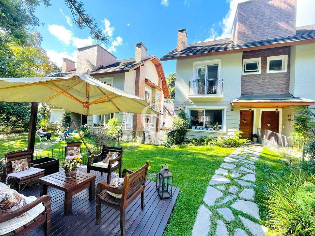 CASA GEMINADA NO SAMYRA RESIDENCE EM CANELA/RS | Vila Suzana | Canela