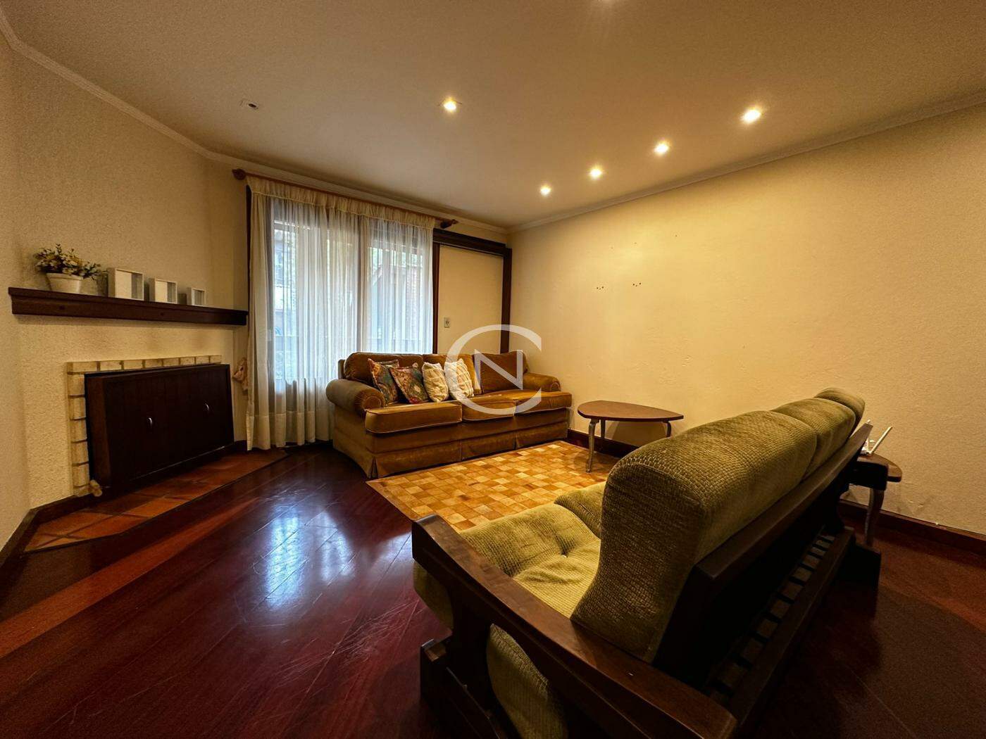 APARTAMENTO NO PRAÇA DAS ROSAS EM GRAMADO/RS | Centro  | Gramado