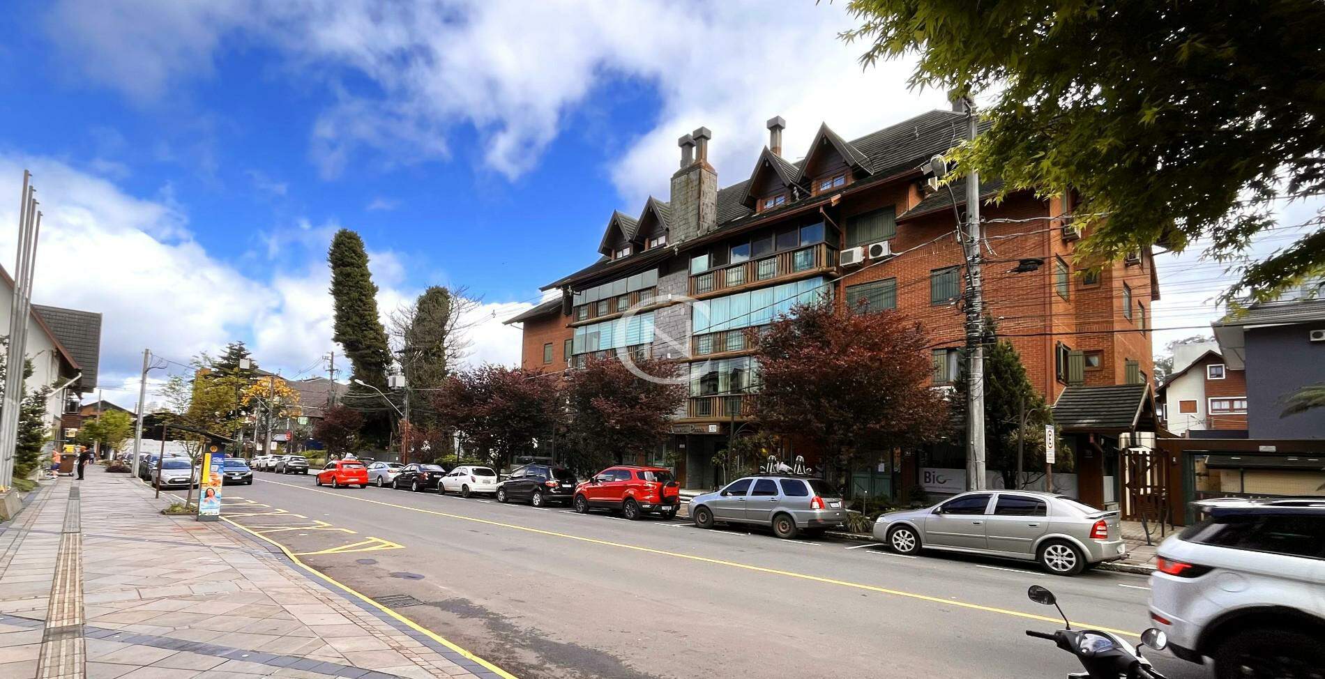 APARTAMENTO NO ALMERIS PECCIN EM GRAMADO/RS | Centro  | Gramado