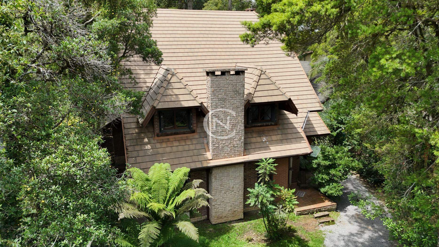 CASA COM 4 DORMITORIOS NA VILA SUZANA EM CANELA/RS | Vila Suzana | Canela