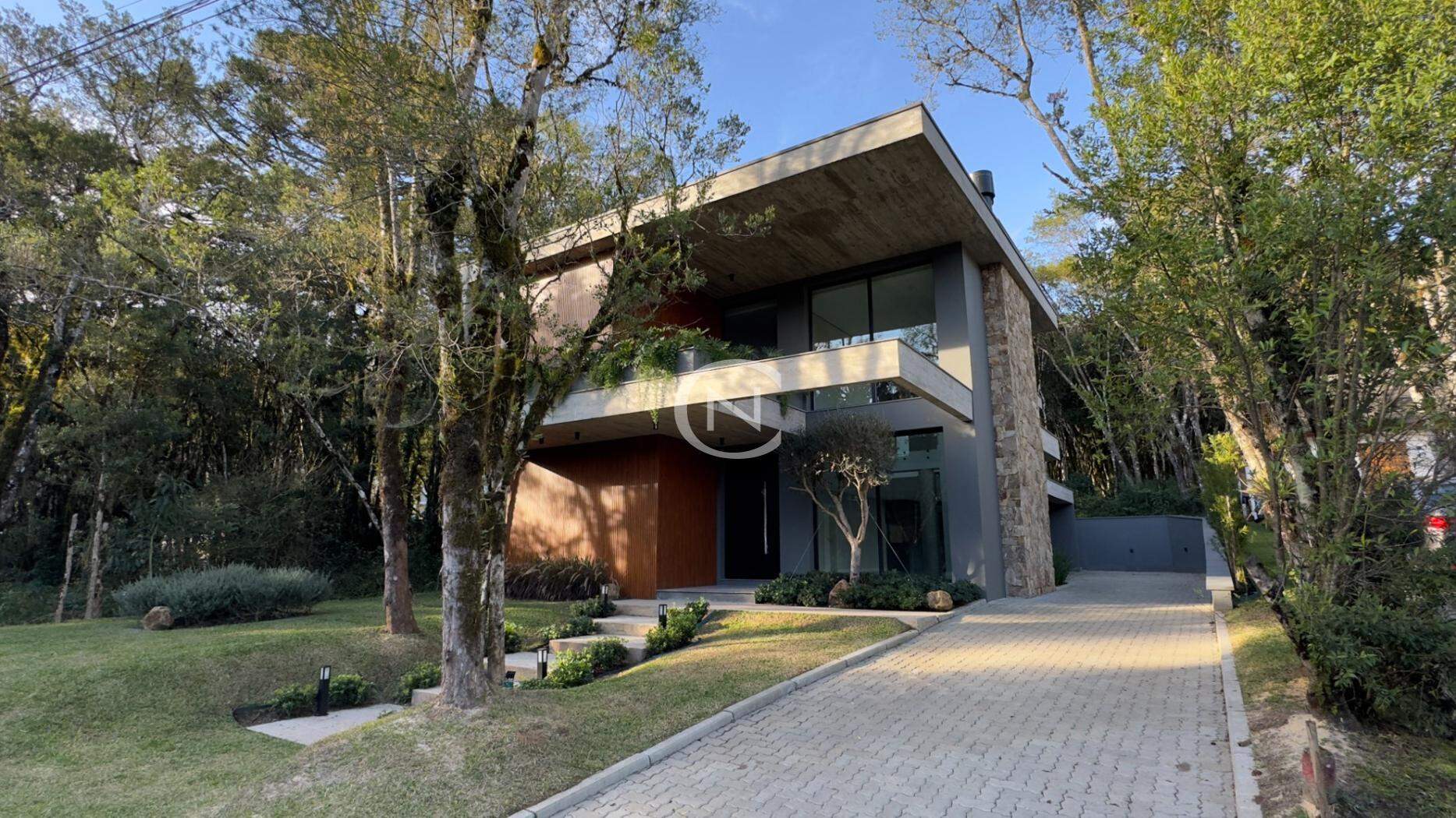 CASA NO CONDOMINIO PINHEIRO GROSSO EM CANELA/RS | Pinheiro Grosso | Canela