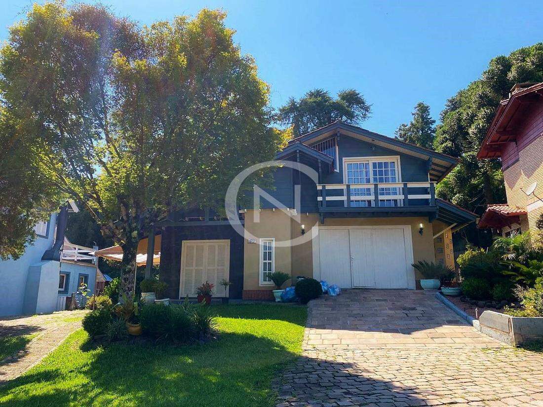 CASA COM 244 M² NO CONDOMÍNIO SAINT MORITZ EM CANELA/RS | Centro | Canela