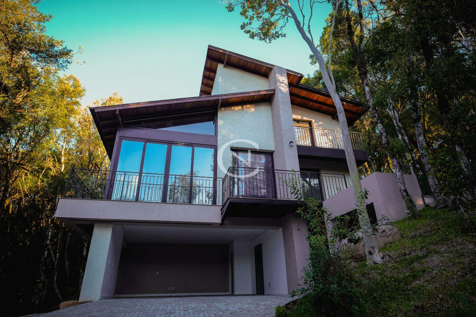 CASA EM CONDOMINIO EM CANELA 4 DOMRITORIOS | Pinheiro Grosso | Canela
