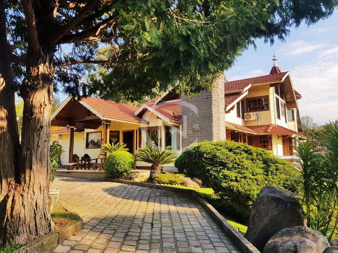 Casa com 388 m² no Villágio em Gramado/RS | Villagio | Gramado