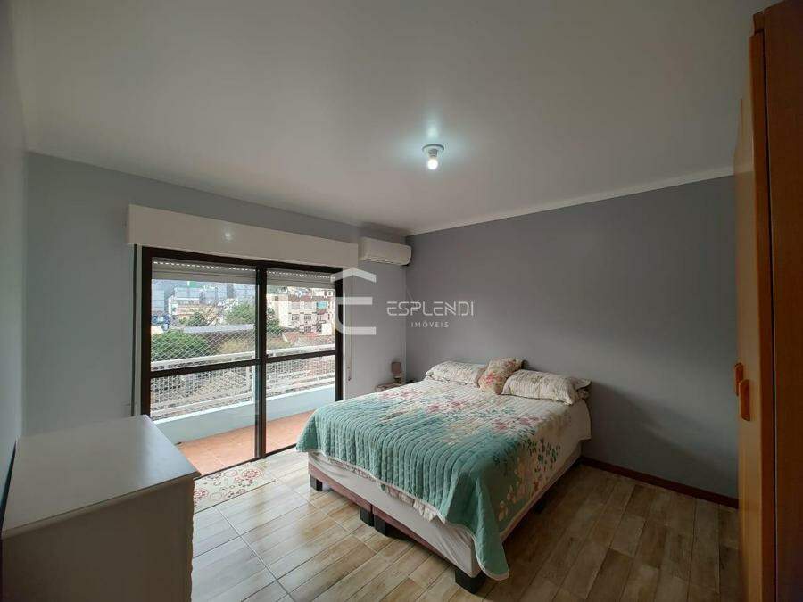 QUARTO COM SACADA