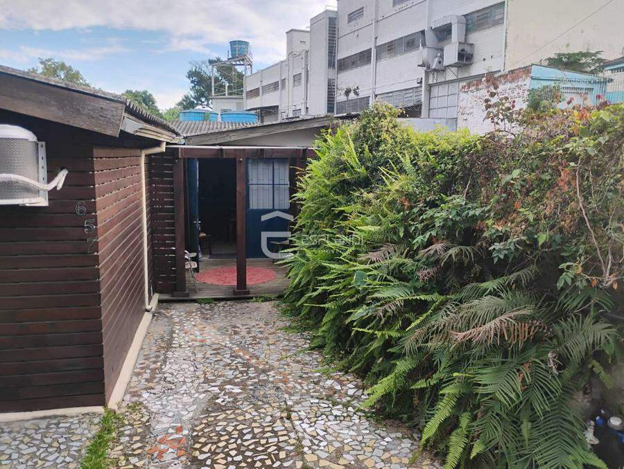 GARAGEM DO CHALé