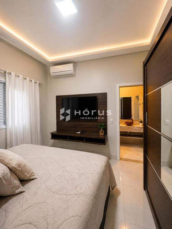 QUARTO NO TERREO 
