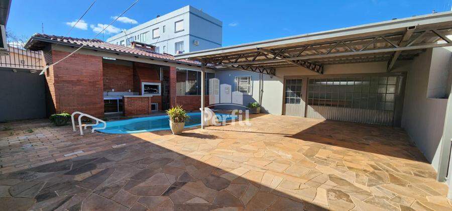 PÁTIO E PISCINA