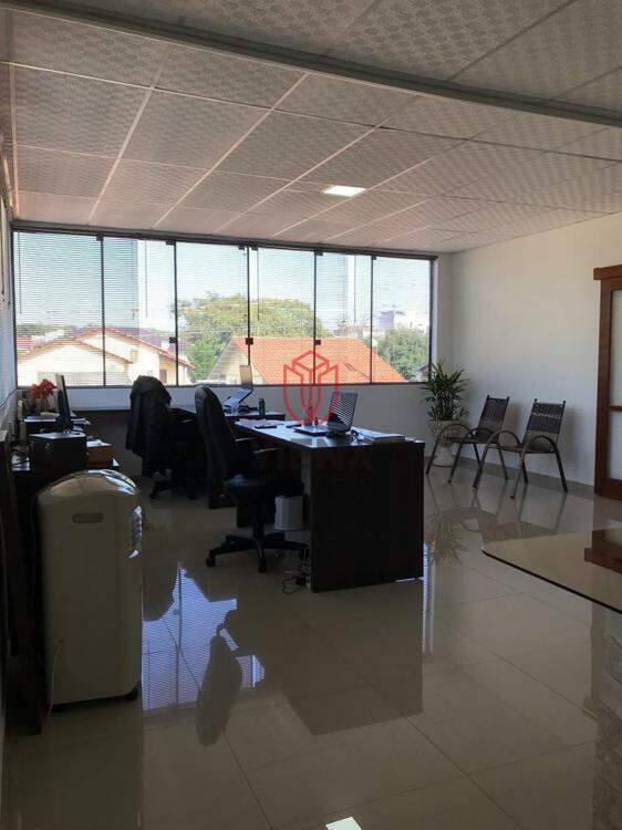 SALA COMERCIAL